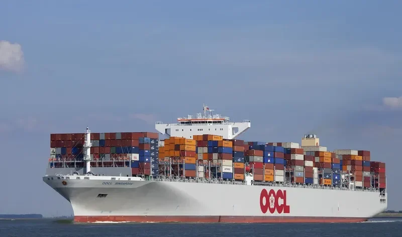 OOCL SINGAPORE Container Ship IMO 9628001 photo 5