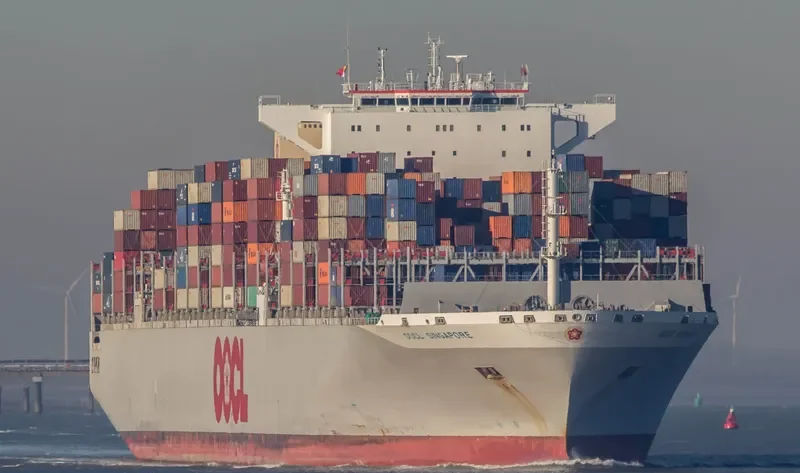 OOCL SINGAPORE Container Ship IMO 9628001 photo 9