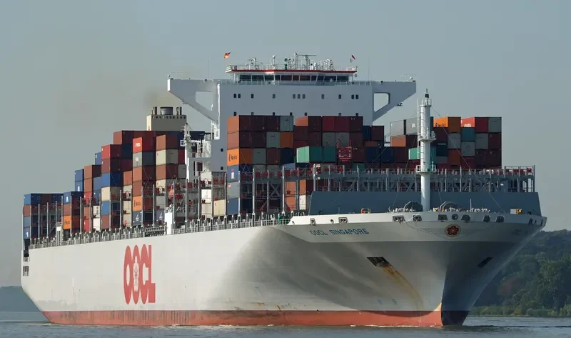 OOCL SINGAPORE Container Ship IMO 9628001 photo 10