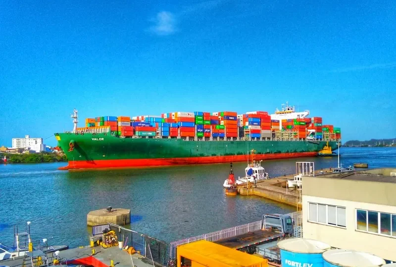 VALOR Container Ship IMO 9628154
