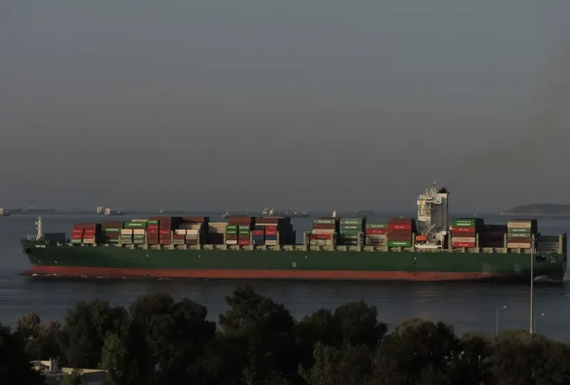VANTAGE Container Ship IMO 9628192 photo 9