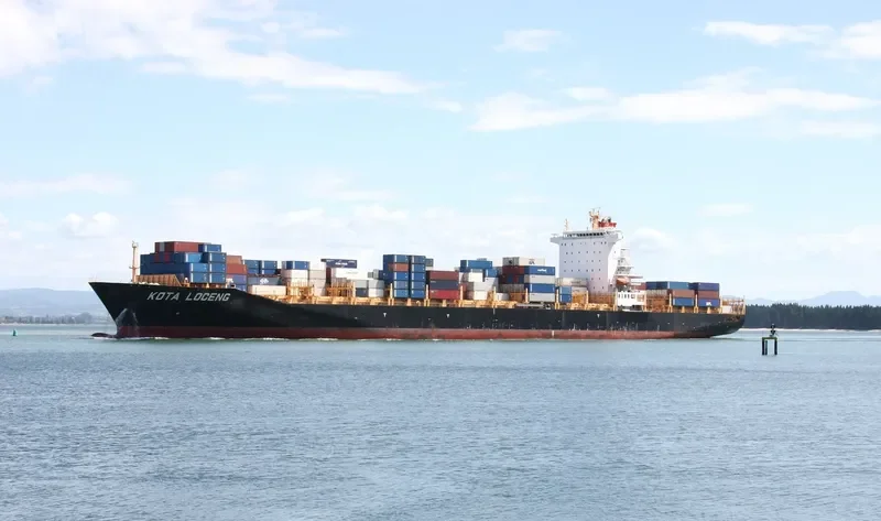 KOTA LOCENG Container Ship IMO 9628336 photo 8
