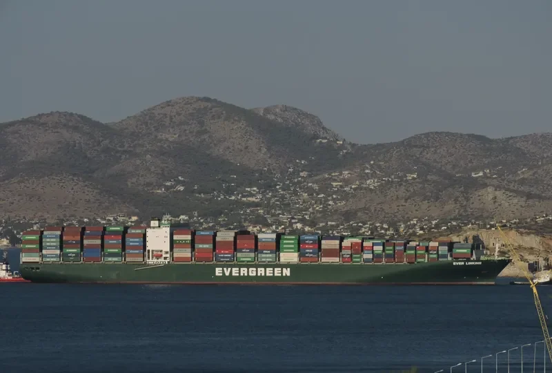 EVER LINKING Container Ship IMO 9629043 photo 5