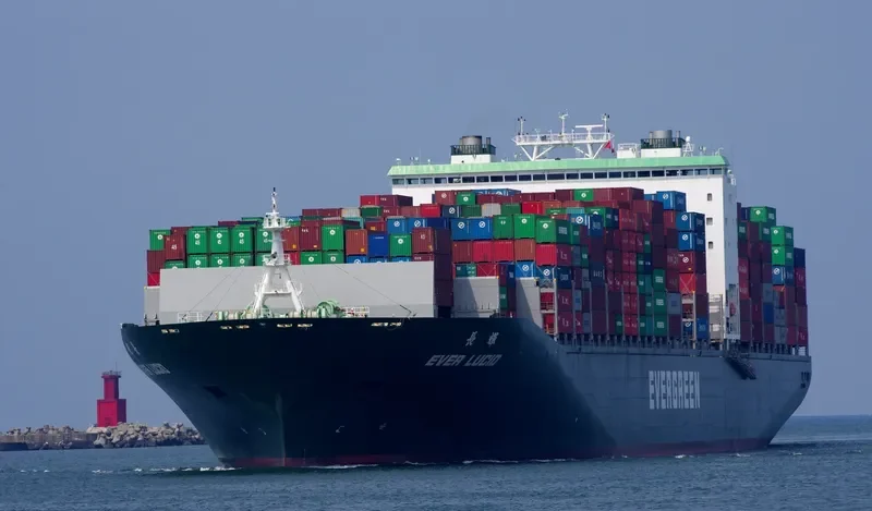 EVER LUCID Container Ship IMO 9629055 photo 3