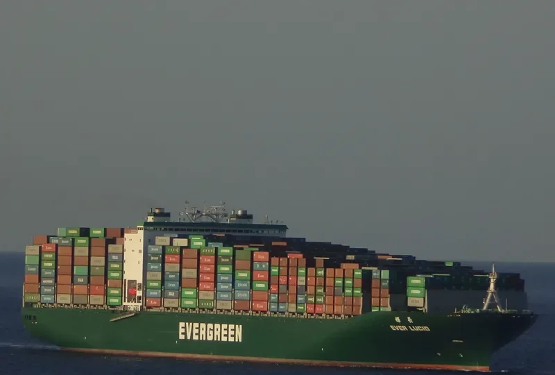 EVER LUCID Container Ship IMO 9629055 photo 4
