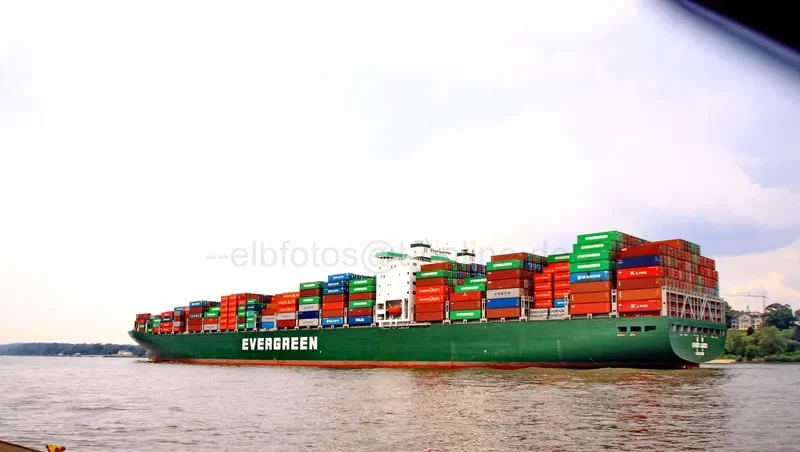 EVER LUCID Container Ship IMO 9629055 photo 9