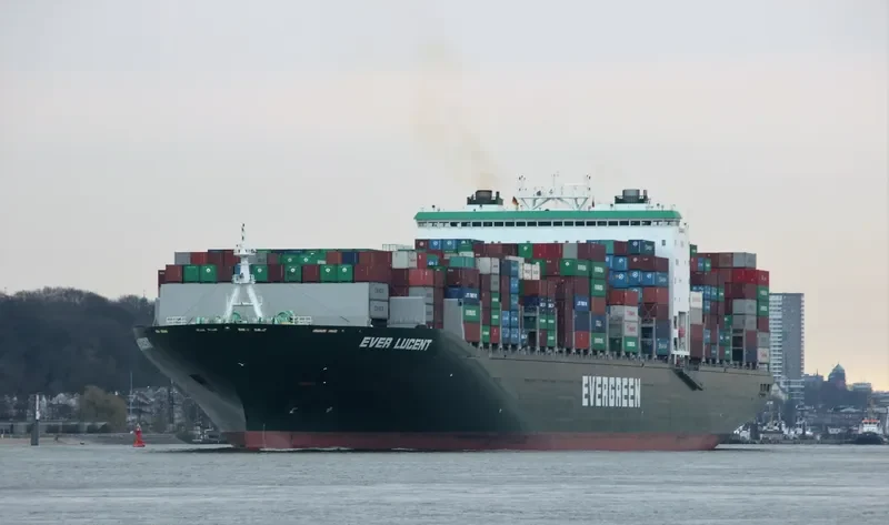 EVER LUCENT Container Ship IMO 9629067 photo 2