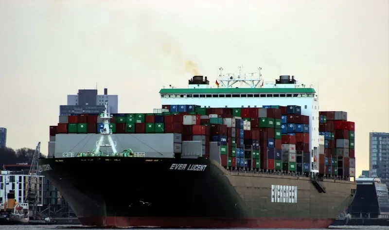EVER LUCENT Container Ship IMO 9629067 photo 3