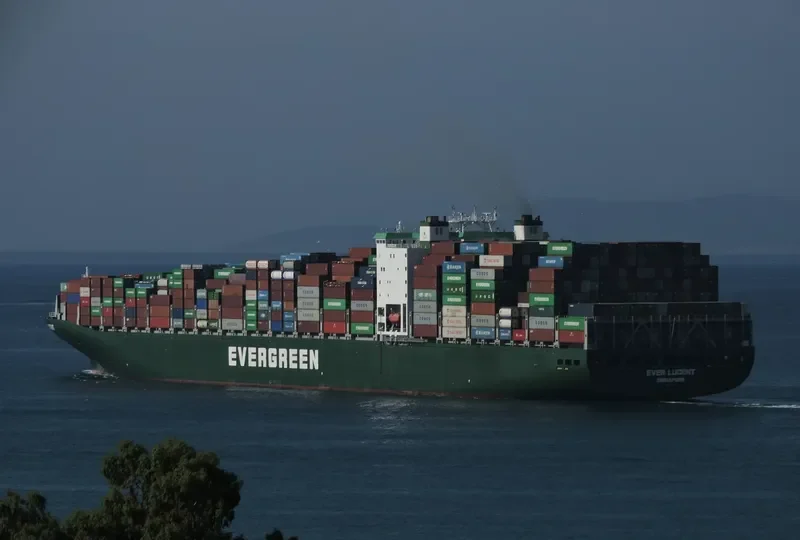 EVER LUCENT Container Ship IMO 9629067 photo 8