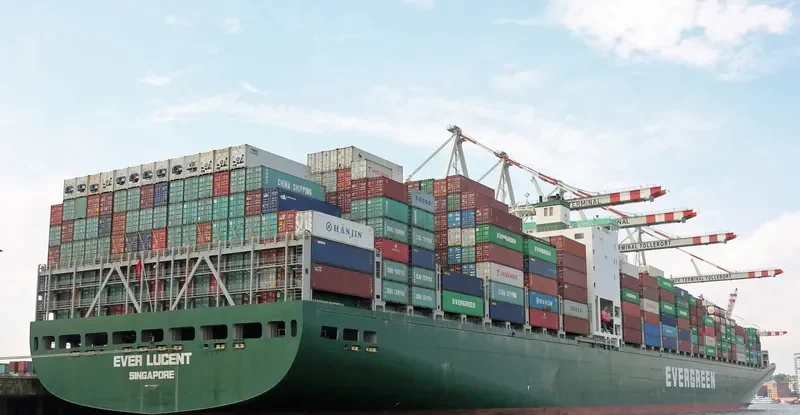 EVER LUCENT Container Ship IMO 9629067 photo 9