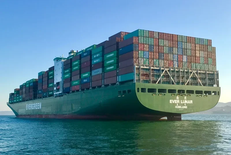 EVER LUNAR Container Ship IMO 9629093 photo 2