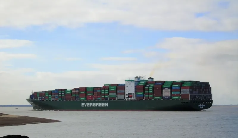 EVER LUNAR Container Ship IMO 9629093 photo 7