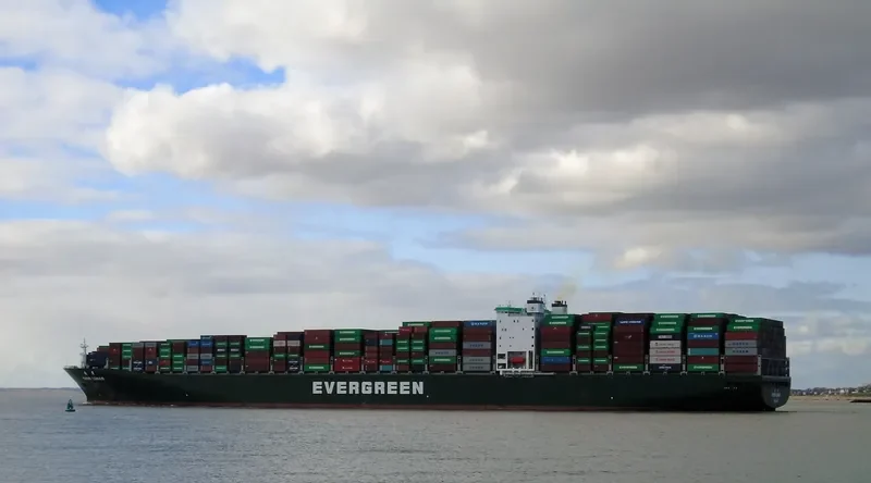 EVER LUNAR Container Ship IMO 9629093 photo 8