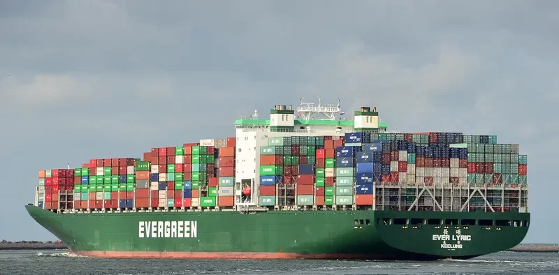 EVER LYRIC Container Ship IMO 9629108 photo 5