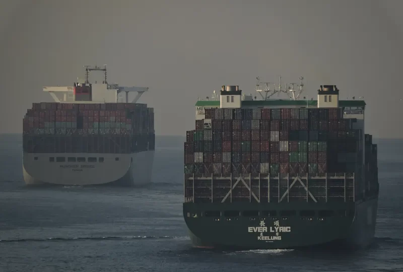 EVER LYRIC Container Ship IMO 9629108 photo 10