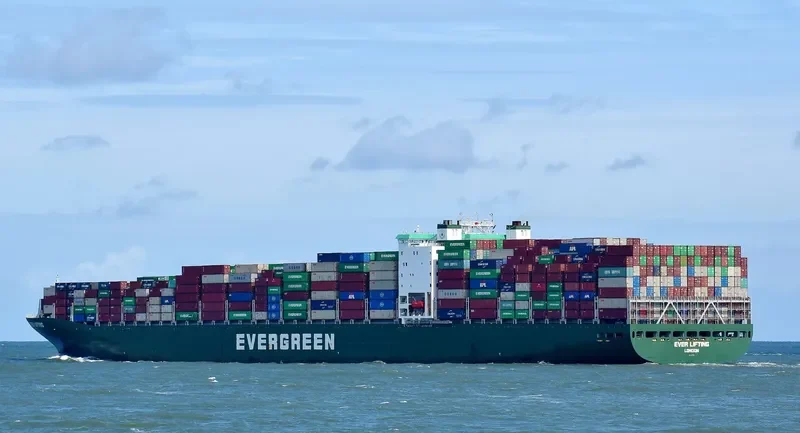 EVER LIFTING Container Ship IMO 9629122 photo 9