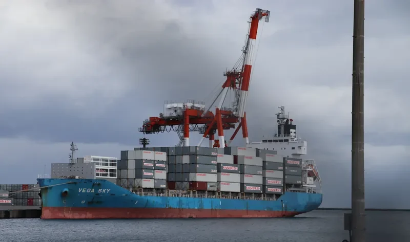 VEGA SKY Container Ship IMO 9629407 photo 7