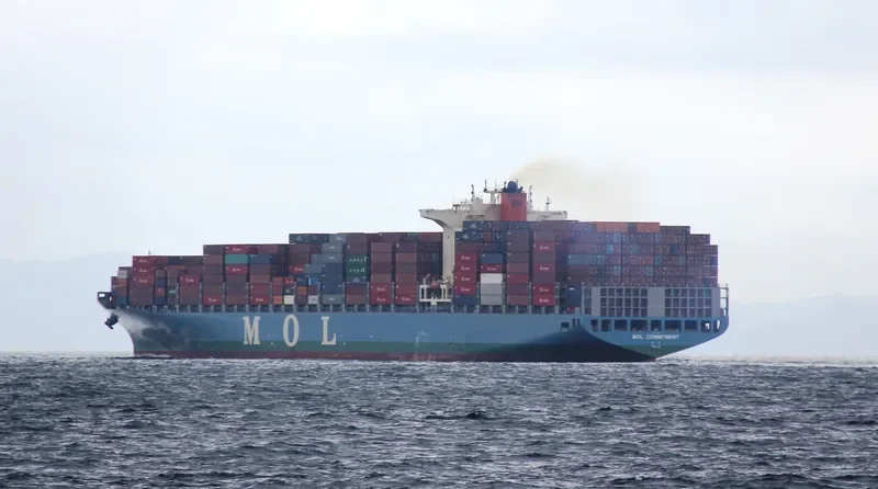 ONE COMMITMENT Container Ship IMO 9629902