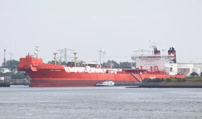 TORILL KNUTSEN Tanker IMO 9630030 photo 6