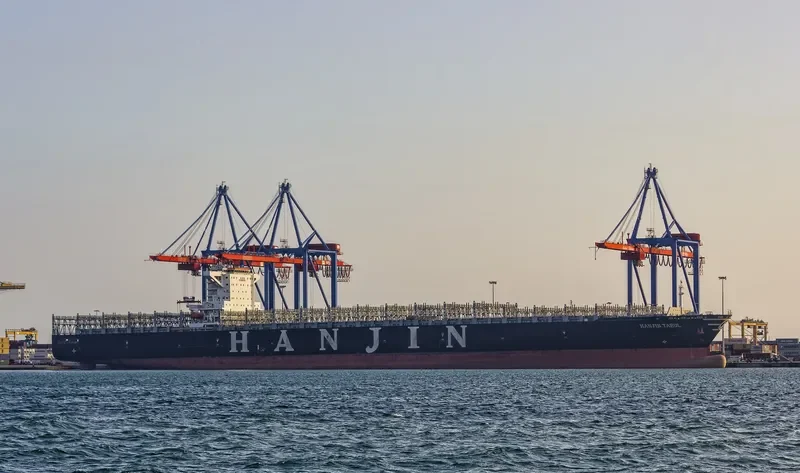 SEASPAN ZAMBEZI Container Ship IMO 9630406 photo 4
