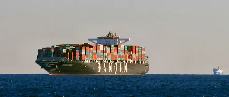 SEASPAN ZAMBEZI Container Ship IMO 9630406 photo 10