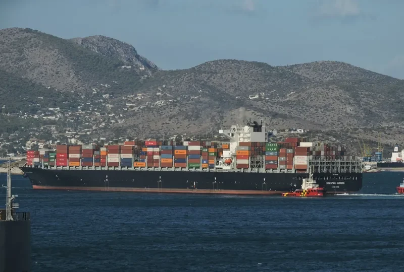 SEASPAN HUDSON Container Ship IMO 9630418 photo 4