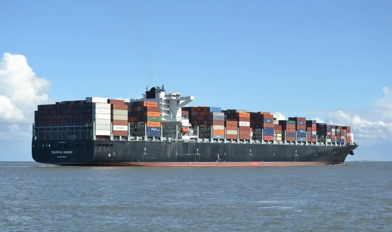 SEASPAN HUDSON Container Ship IMO 9630418 photo 6