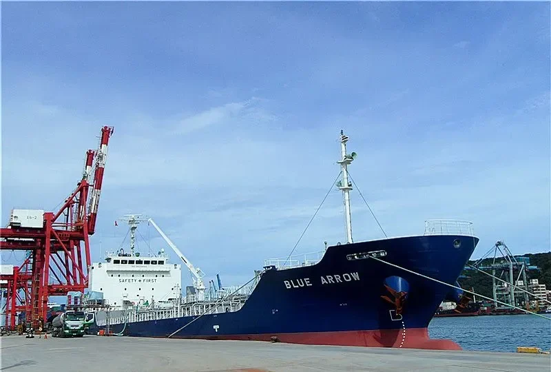 BLUE ARROW Tanker IMO 9630444 photo 8
