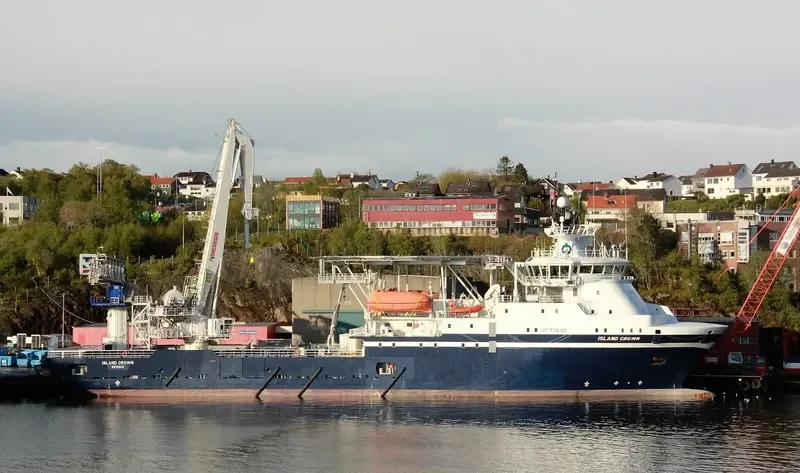 ISLAND CROWN Offshore Vessel IMO 9630535 photo 7