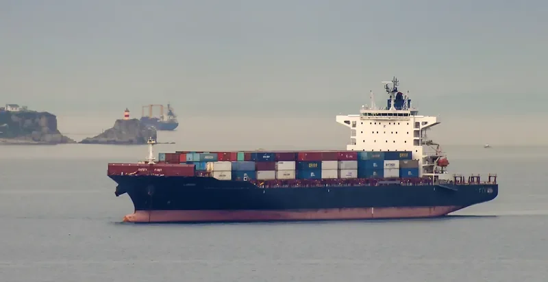 LOUISE Container Ship IMO 9631137 photo 6