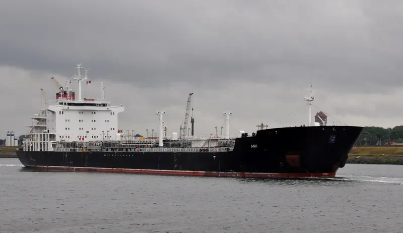 LADY RINA Tanker IMO 9631383 photo 4