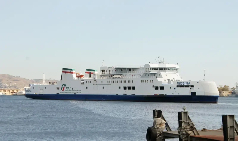 MESSINA Ro-Ro IMO 9631797 photo 3
