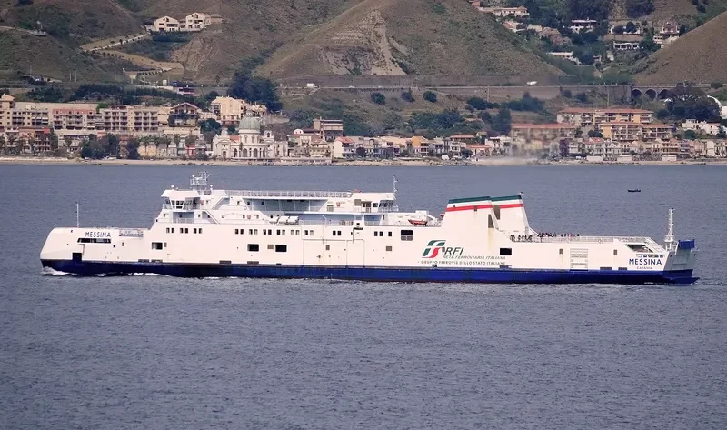 MESSINA Ro-Ro IMO 9631797 photo 4