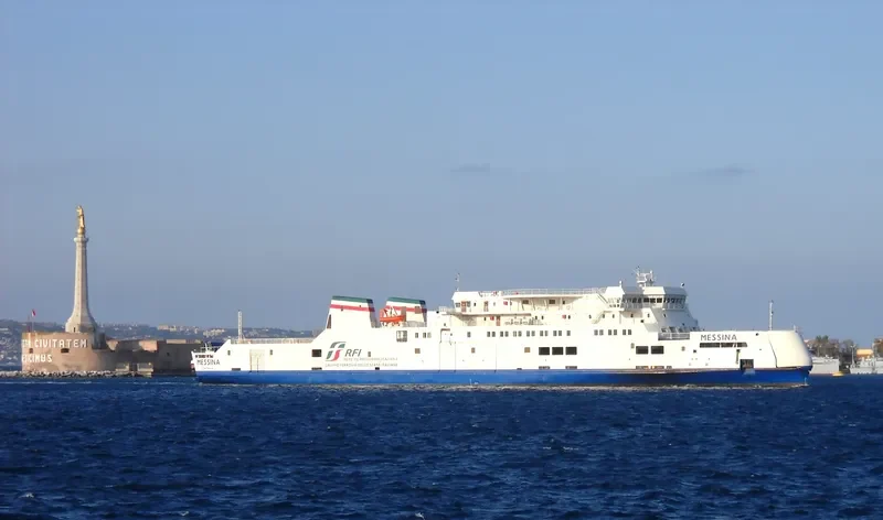 MESSINA Ro-Ro IMO 9631797 photo 9