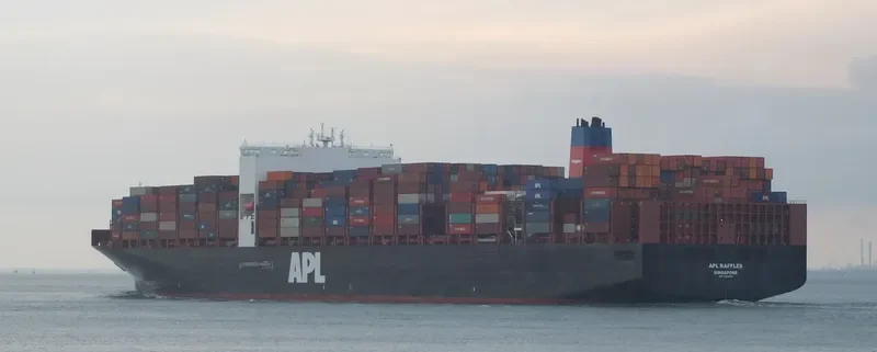 APL RAFFLES Container Ship IMO 9631979 photo 7