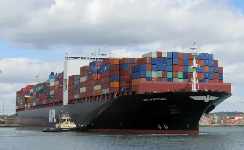 APL RAFFLES Container Ship IMO 9631979 photo 9
