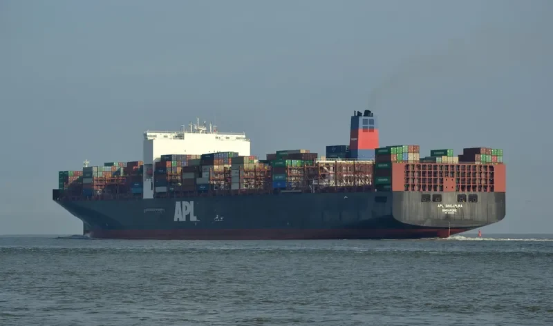 APL SINGAPURA Container Ship IMO 9632002 photo 2