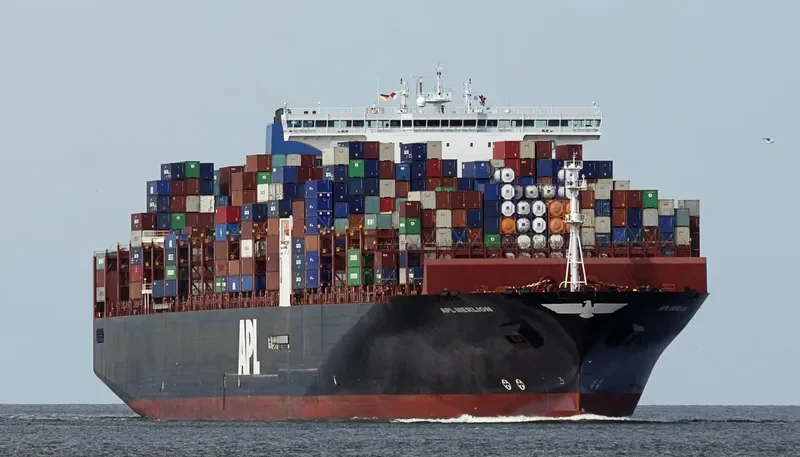 APL MERLION Container Ship IMO 9632014 photo 6
