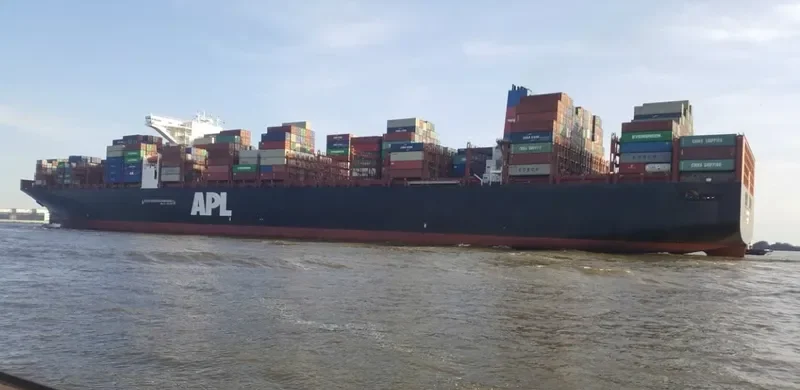 APL MERLION Container Ship IMO 9632014 photo 7