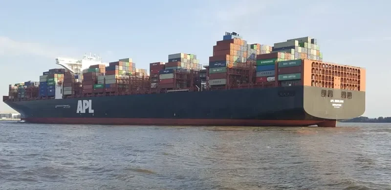 APL MERLION Container Ship IMO 9632014 photo 8