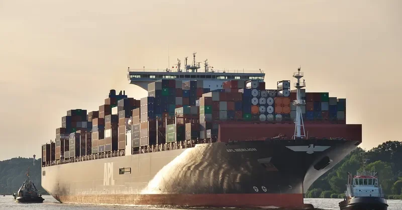 APL MERLION Container Ship IMO 9632014 photo 9