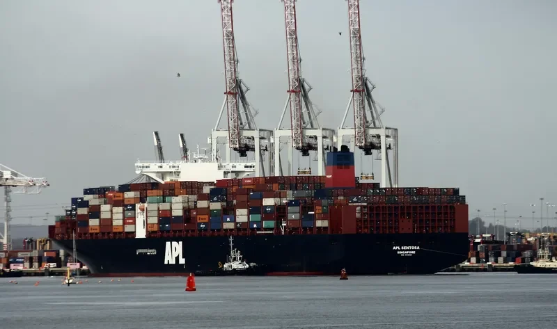 APL SENTOSA Container Ship IMO 9632040 photo 3