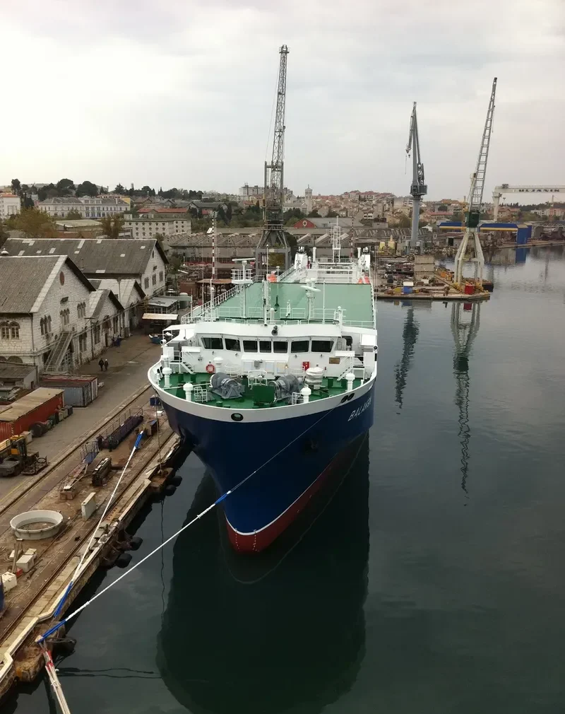 BALAKEN Ro-Ro IMO 9632363 photo 6