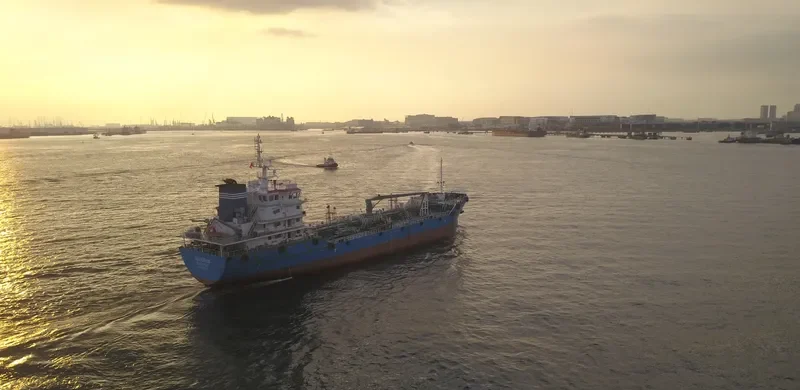DECORUM Tanker IMO 9635078 photo 2