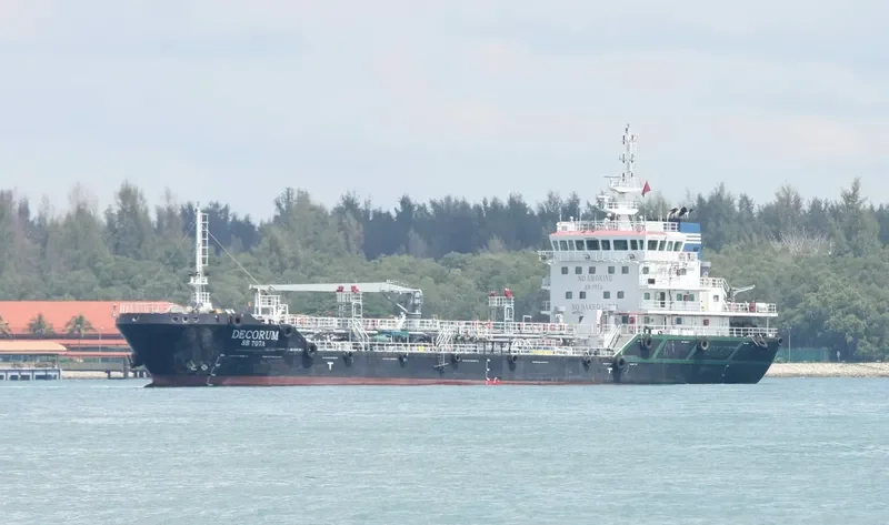 DECORUM Tanker IMO 9635078 photo 5