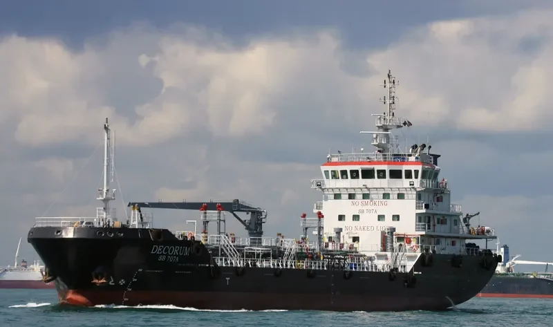 DECORUM Tanker IMO 9635078 photo 6