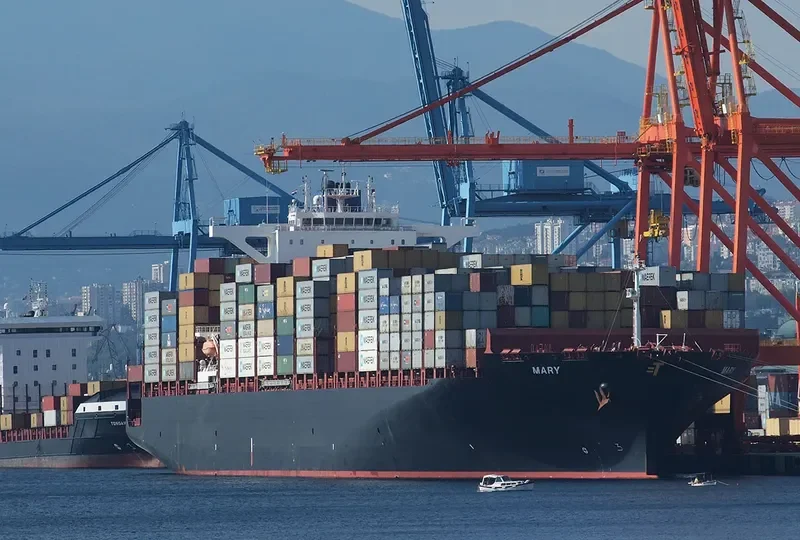 MARY Container Ship IMO 9635664 photo 4