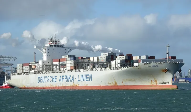 SFL MAUI Container Ship IMO 9635688 photo 2
