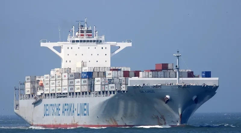 SFL MAUI Container Ship IMO 9635688 photo 9