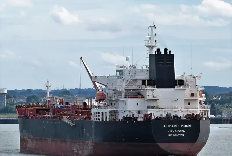 VALLE LUNA Tanker IMO 9635755 photo 3